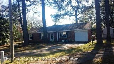 Main picture of 107 Royal Ct