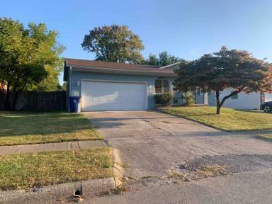 Main picture of 1644 Coronet Dr