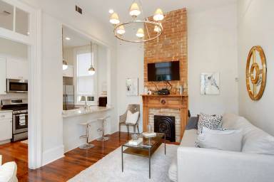 Main picture of 1545 6th St