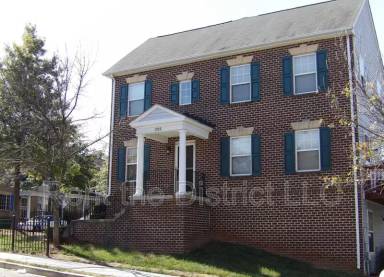 Main picture of 1026 Wahler Pl SE