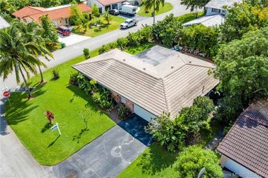 Main picture of 7804 NW 41st St