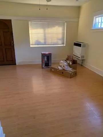 Main picture of 5715 Meridian St