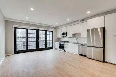 Main picture of 2208 Wisconsin Ave NW