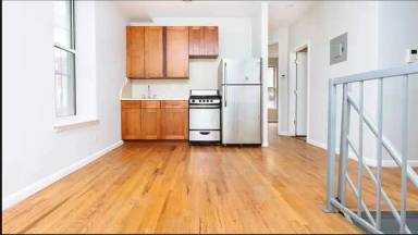 Main picture of 419 Jefferson Ave