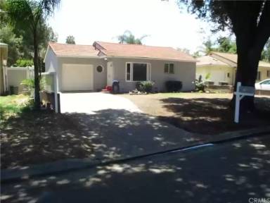 Main picture of 9748 Belmont Dr