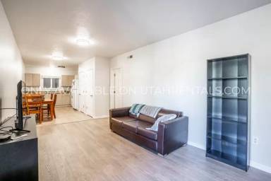 Main picture of 884 E 700 N