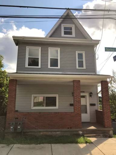 Main picture of 2402 Spring St