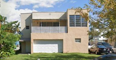 Main picture of 2643 NE 211th Ter