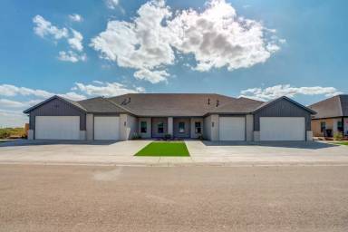 Main picture of 7052 41st St