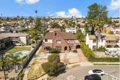 Main picture of 5107 Crenshaw Blvd