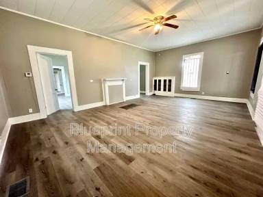 Main picture of 3616 Maple Ave SW