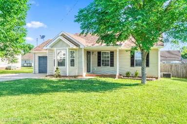 Main picture of 2427 McCalls Way