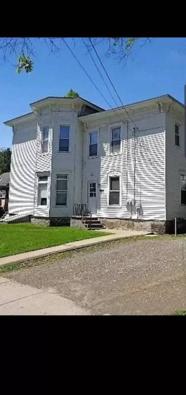 Main picture of 65 Center St