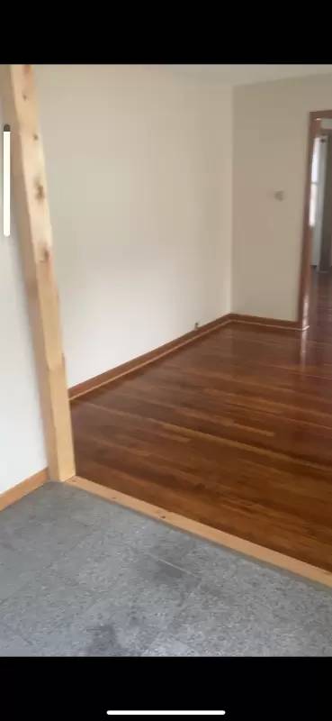 Main picture of 83 Silver St