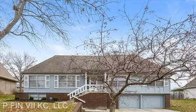 Main picture of 516 E 129th Ter