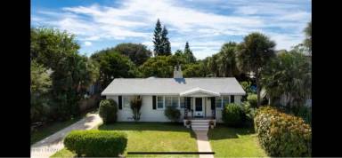 Main picture of 835 N Wild Olive Ave