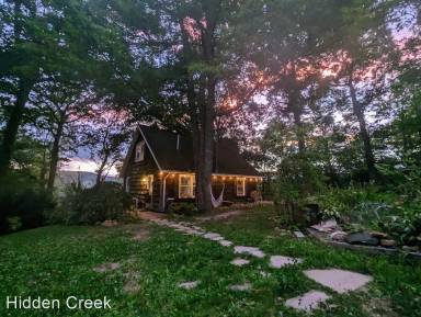 Main picture of 257 Hemlock Hill Rd
