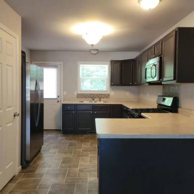 Main picture of 397 Plymouth Rd