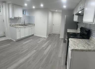 Main picture of 111 E 38th St