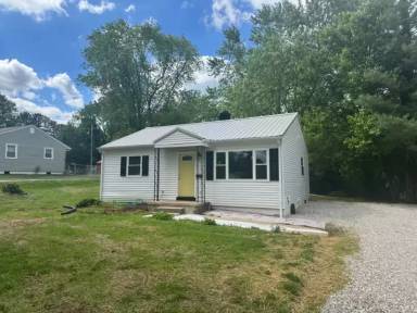 Main picture of 136 Crestview Dr