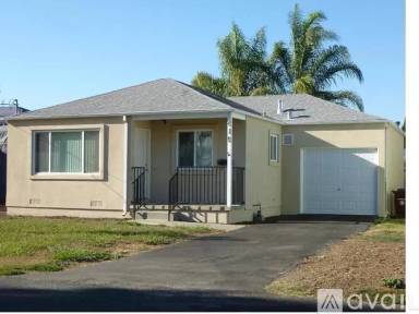 Main picture of 439 Central Ct