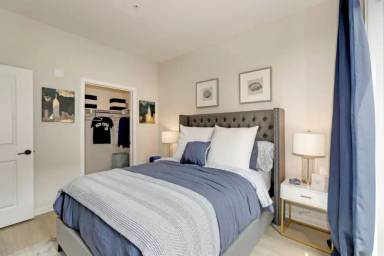 Main picture of 172 Avenue F
