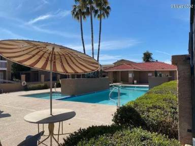 Main picture of 2834 E Tracy Ln