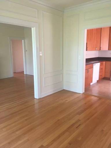 Main picture of 1417 W Sherwin Ave