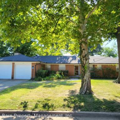 Main picture of 111 Foreman Ave