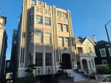 Main picture of 2170 Vallejo St