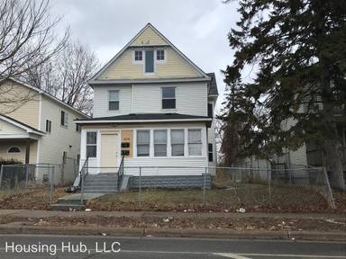 Main picture of 2110 Fremont Ave N