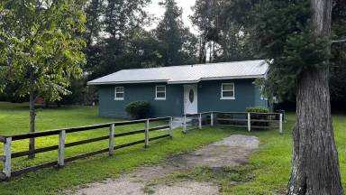 Main picture of 42620 Nicholsville Rd