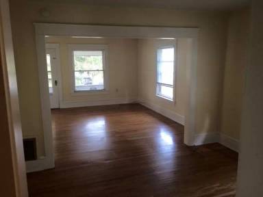 Main picture of 351 S Walnut St