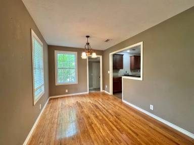 Main picture of 722 W 34th St