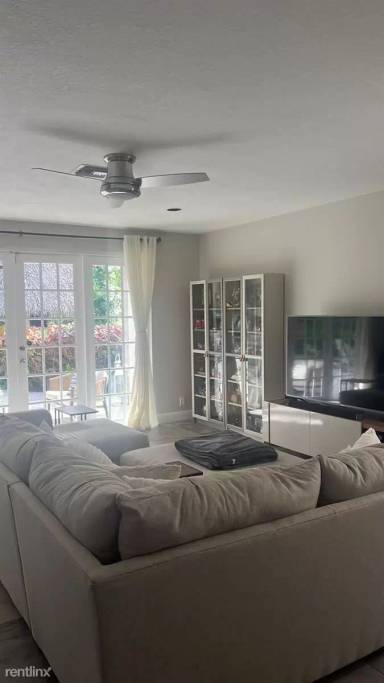 Main picture of 4230 Palmetto Trl