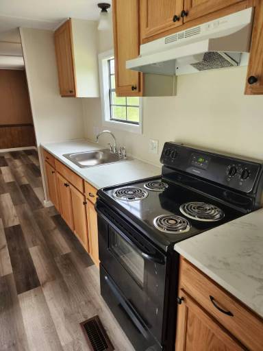 Main picture of 908 Bernard Ln