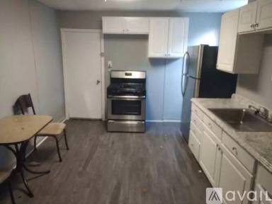 Main picture of 501 N Streeper St