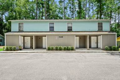 Main picture of 7209 SW 45th Pl