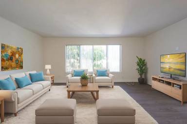 Main picture of 10725 Acama St
