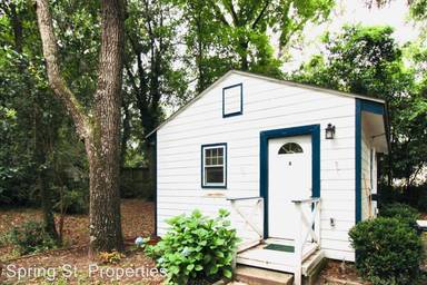 Main picture of 4713 South Blvd