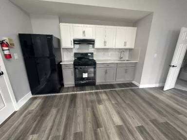 Main picture of 379 Avenue C