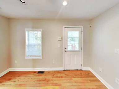 Main picture of 369 Enota Pl SW