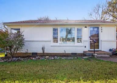 Main picture of 130 Hart Ln
