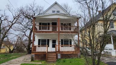 Main picture of 9801 Raymond Ave