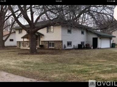 Main picture of 417 83rd Ave NE