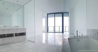 Main picture of Gran Paraiso