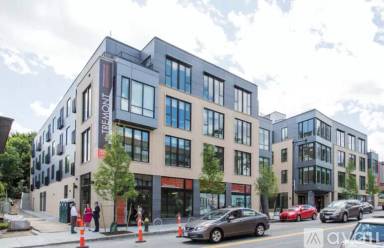 Main picture of 1480 Tremont St