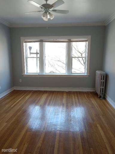 Main picture of 7735 N Sheridan Rd