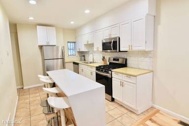 Main picture of 1819 Gerritt St