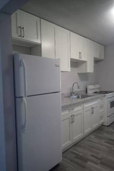 Main picture of 3720-40 Astoria St
